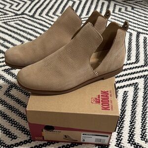Kodak Women's Beige Ankle Booties